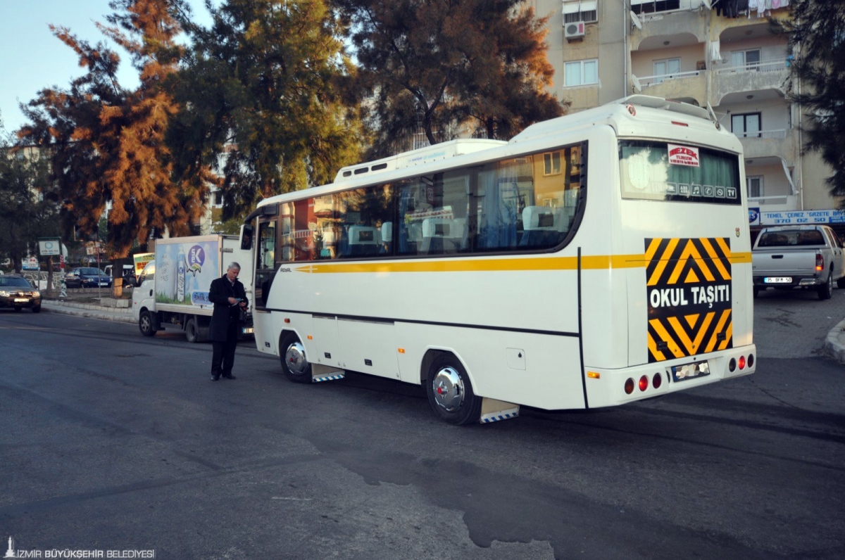 İzmir’e 400 yeni servis aracı plakası