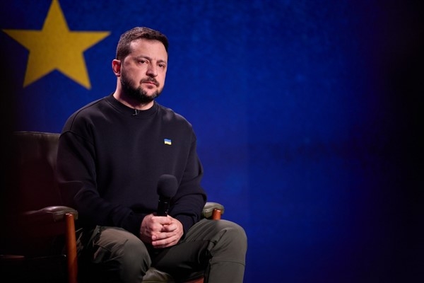 Zelenski, Ukrayna’nın bağımsızlığına adanan sergiyi ziyaret etti