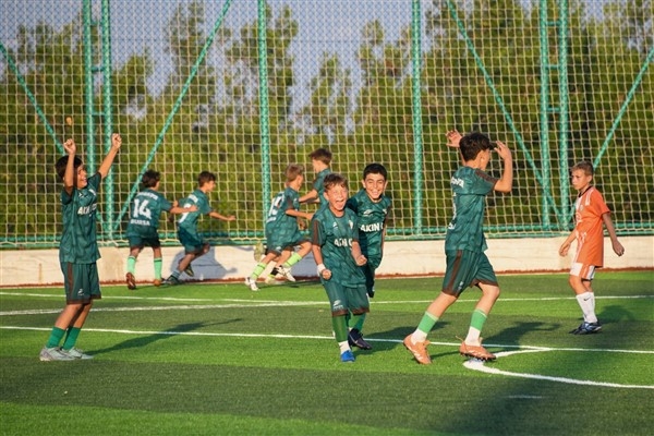 Feyyaz Alptuğ Memişoğulları anısına futbol turnuvası düzenlendi