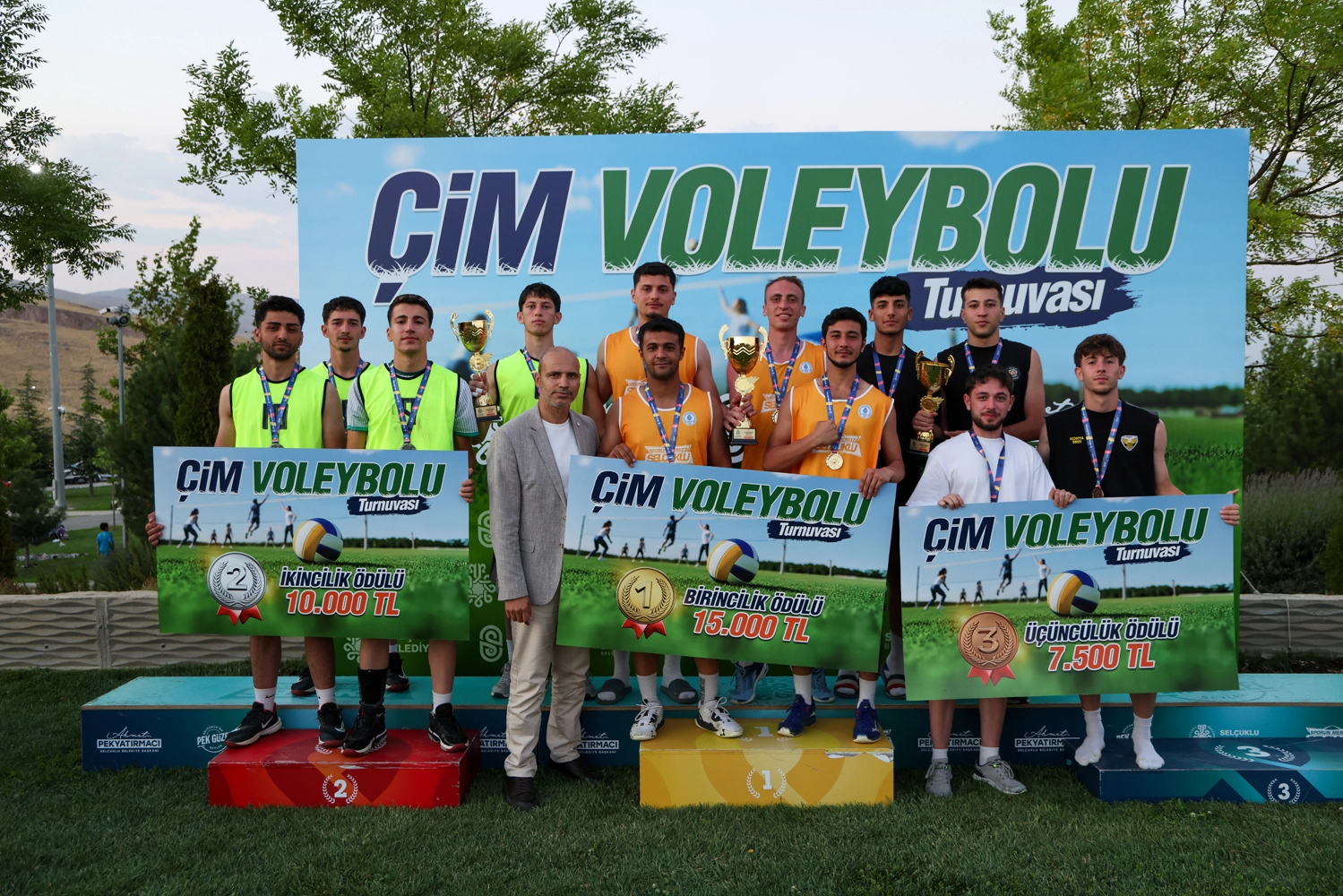 Selçuklu’da Çim Voleybol Turnuvası Finalle Tamamlandı