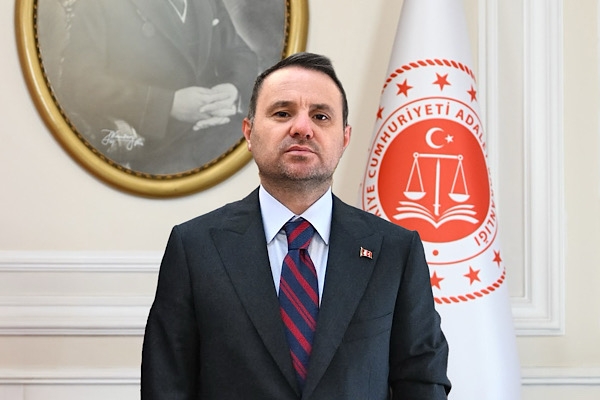 Gürlek: Kamu malını kişisel menfaat alanına çevirenlere geçit vermeyeceğiz