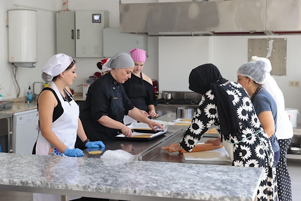 Konak’ta Temel Pastacılık Eğitimi’nin üçüncü dönem kayıtları başladı