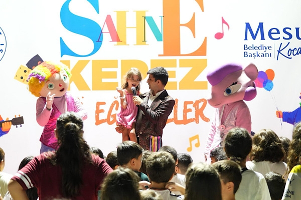 “Sahne Kepez” etkinliği Ulus Mahallesi’nde gerçekleştirildi