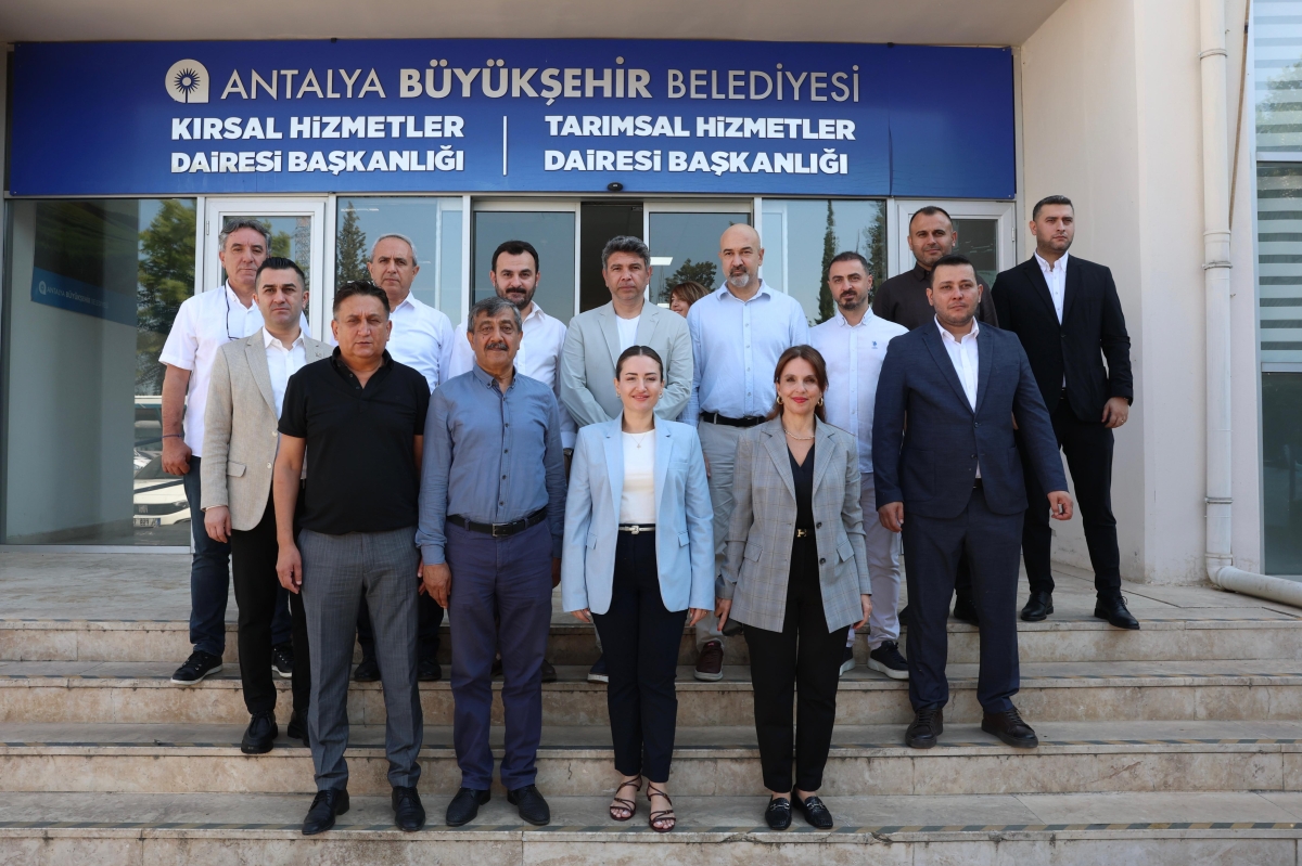 Antalya Büyükşehir Belediyesi Başkan Vekili Özdemir’den aşevine ziyaret