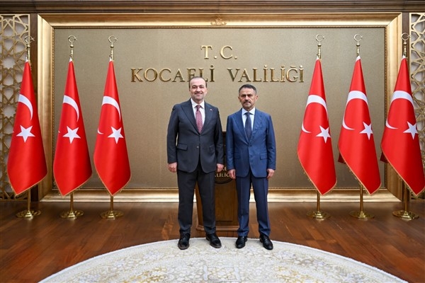 AK Parti Kocaeli İl Başkanı Talus, Vali Aktaş’ı ziyaret etti