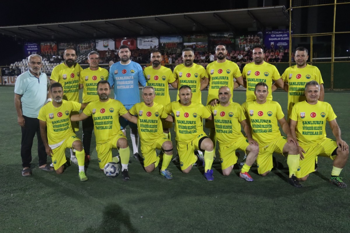 35 YAŞ ÜSTÜ MASTERLER FUTBOL TURNUVASI YARI FİNAL KARŞILAŞMALARI BAŞLADI