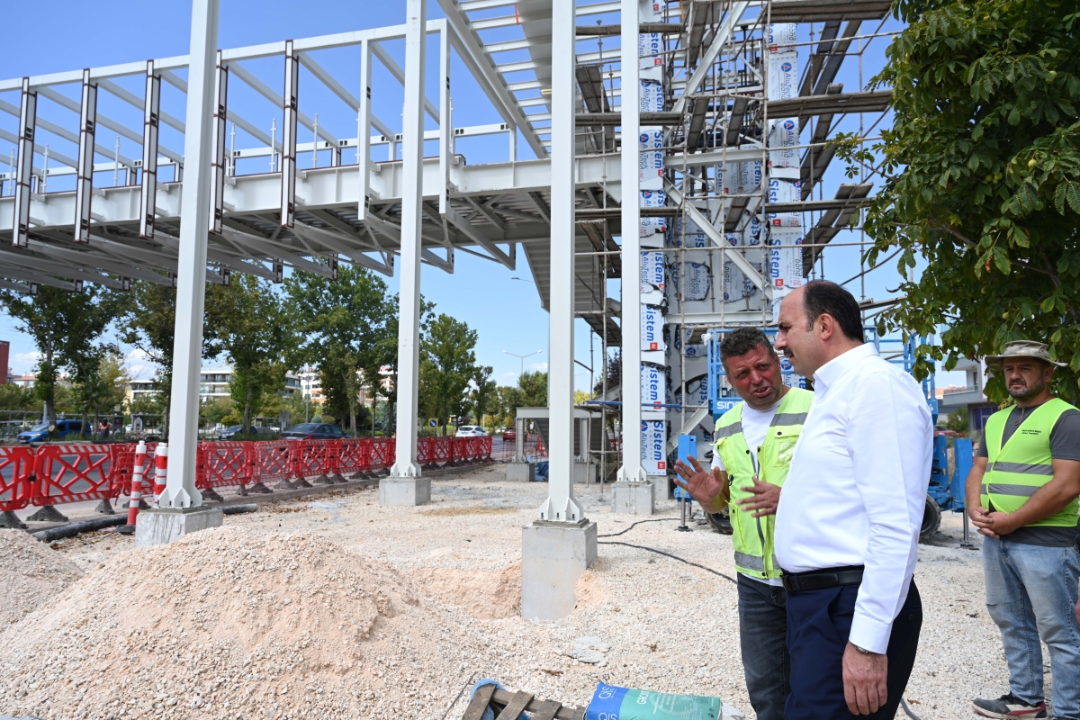Yazır yaya üst geçidinde çalışmalarda sona gelindi