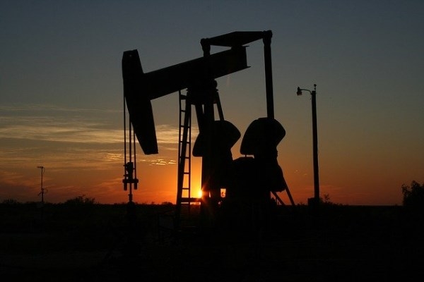 Warsh sonrası faiz baskısı arttı, petrol Wall Street’i zorluyor