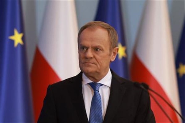 Tusk: Saldırganın kapımızı çalmasını beklememeliyiz