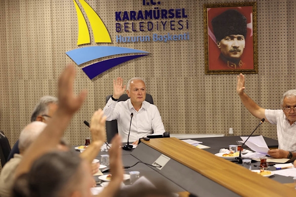 Karamürsel Meclisi’nde imar planı tadilatları görüşüldü