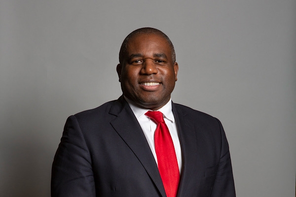 Lammy’den Starmer’a övgü: Büyük övgüyü hak ediyor
