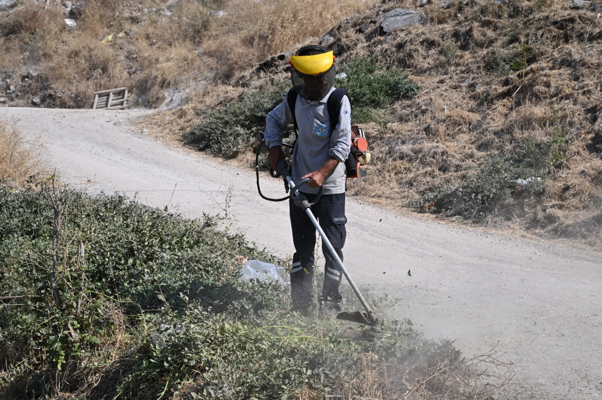 Vatandaşların talebi üzerine Ulutepe Caddesi temizlendi