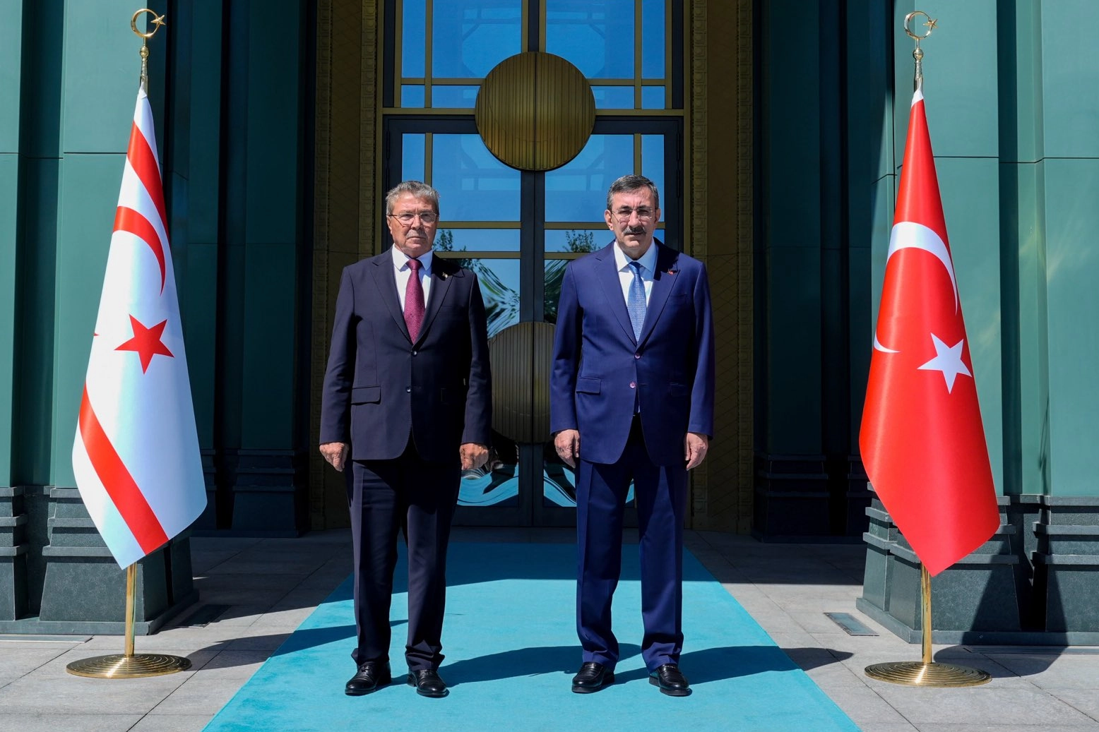 Cevdet Yılmaz, KKTC Başbakanı Ünal Üstel ile Görüştü