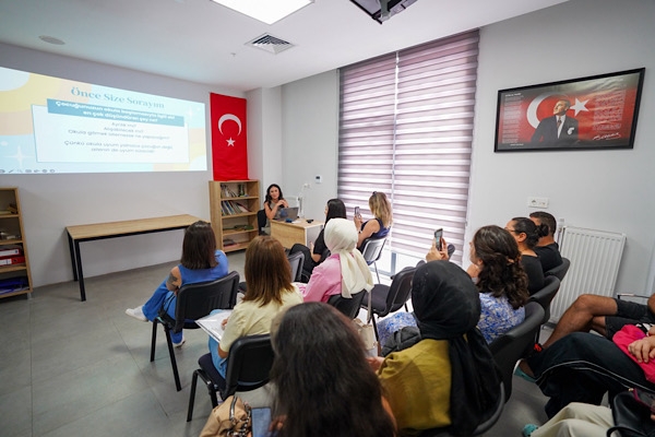 Beylikdüzü'nde ebeveynlere “Okula Uyum ve Oryantasyon Süreci” semineri