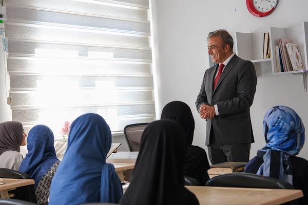 Karaman Valisi Çiçek, Kur’an kursu öğrencileriyle bir araya geldi