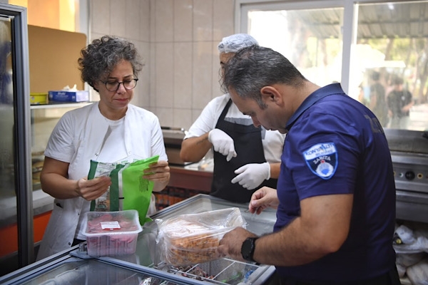 Konyaaltı’nda okul kantinlerine yönelik denetimler artırıldı