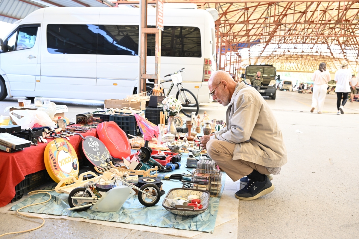 Manisa’da İkinci El Eşya Pazarı yeni yerinde hizmete başladı