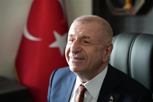 Özdağ’dan milli satranç takımına tebrik