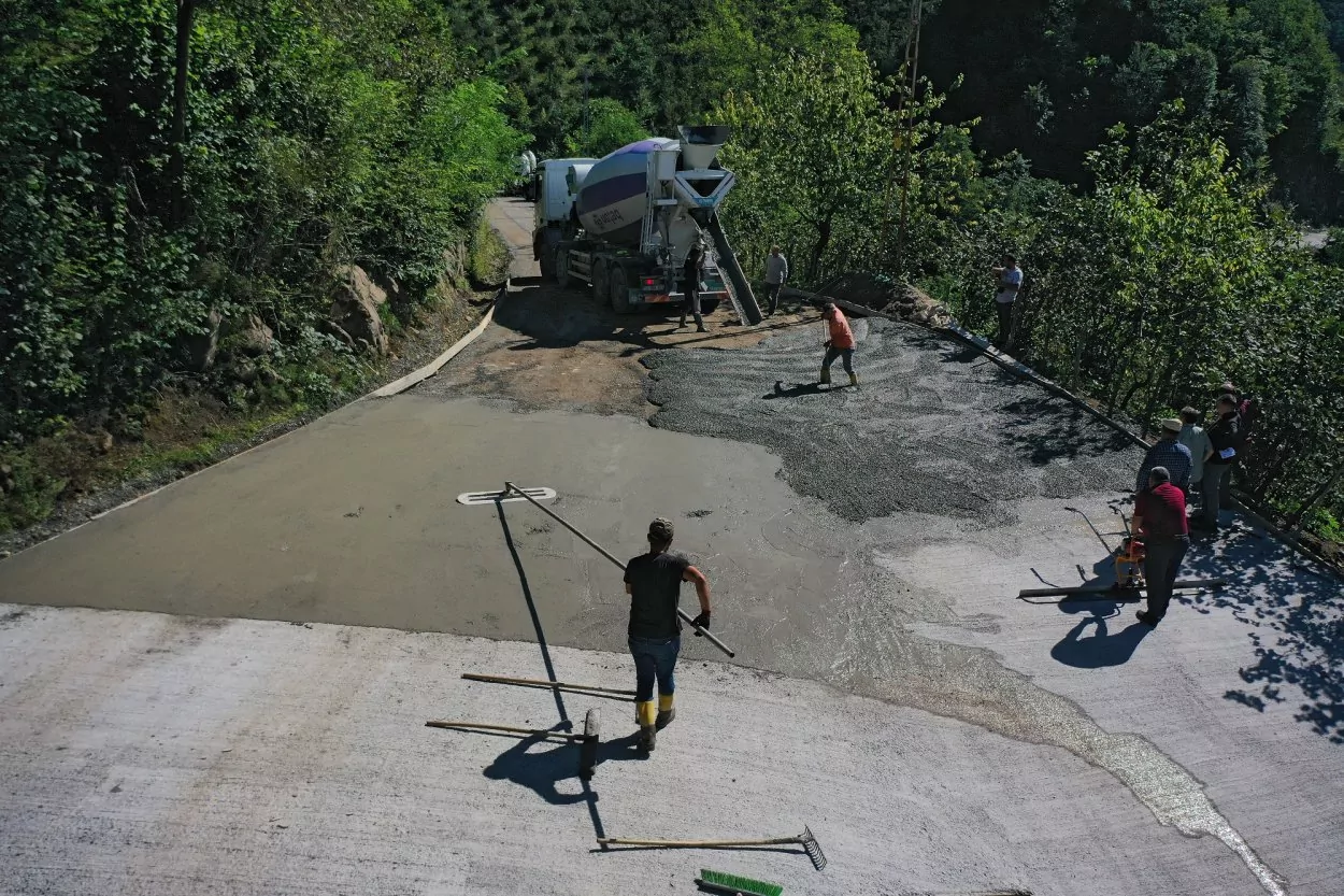 Ordu Kabadüz’de 600 Metrelik Beton Yol Tamamlandı