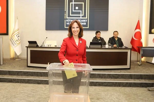 KUTSO’da Esin Güral Argat yeniden Yönetim Kurulu Başkanı seçildi