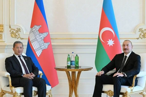 Aliyev, Kamboçya Başbakanı Hun Manet ile görüştü