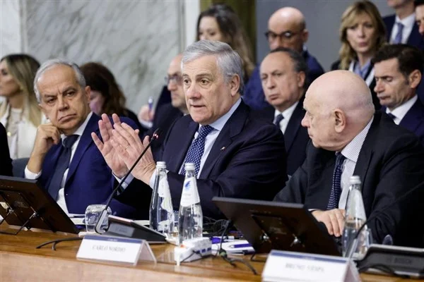 Tajani: Güvenlik güçlerinden 141 yaralı. Kabul edilemez bir bilanço