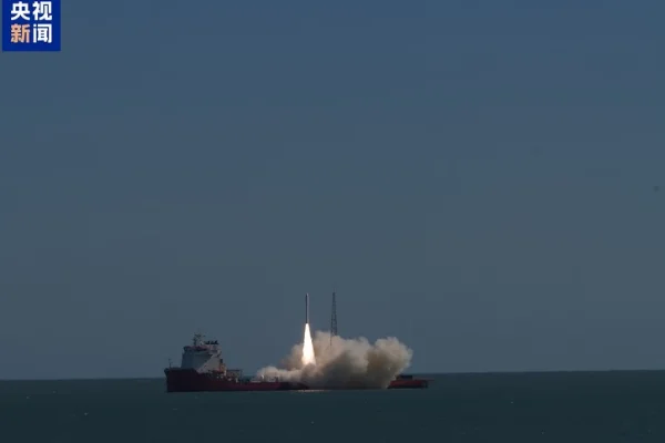 Çin, Ceres-1 taşıyıcı roketiyle deniz üzerinden yeni bir uydu fırlattı
