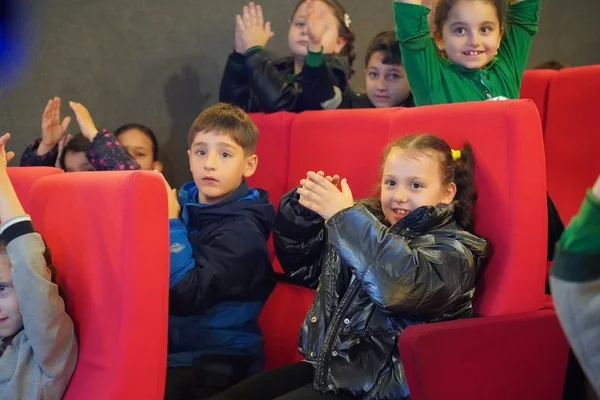 Kültür ve Turizm Bakanlığının Gezen Sinema Tırı Orhangazi'ye geldi
