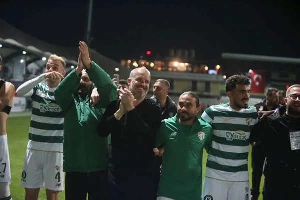 Bursaspor, 1. Lig’de liderliğini sürdürüyor