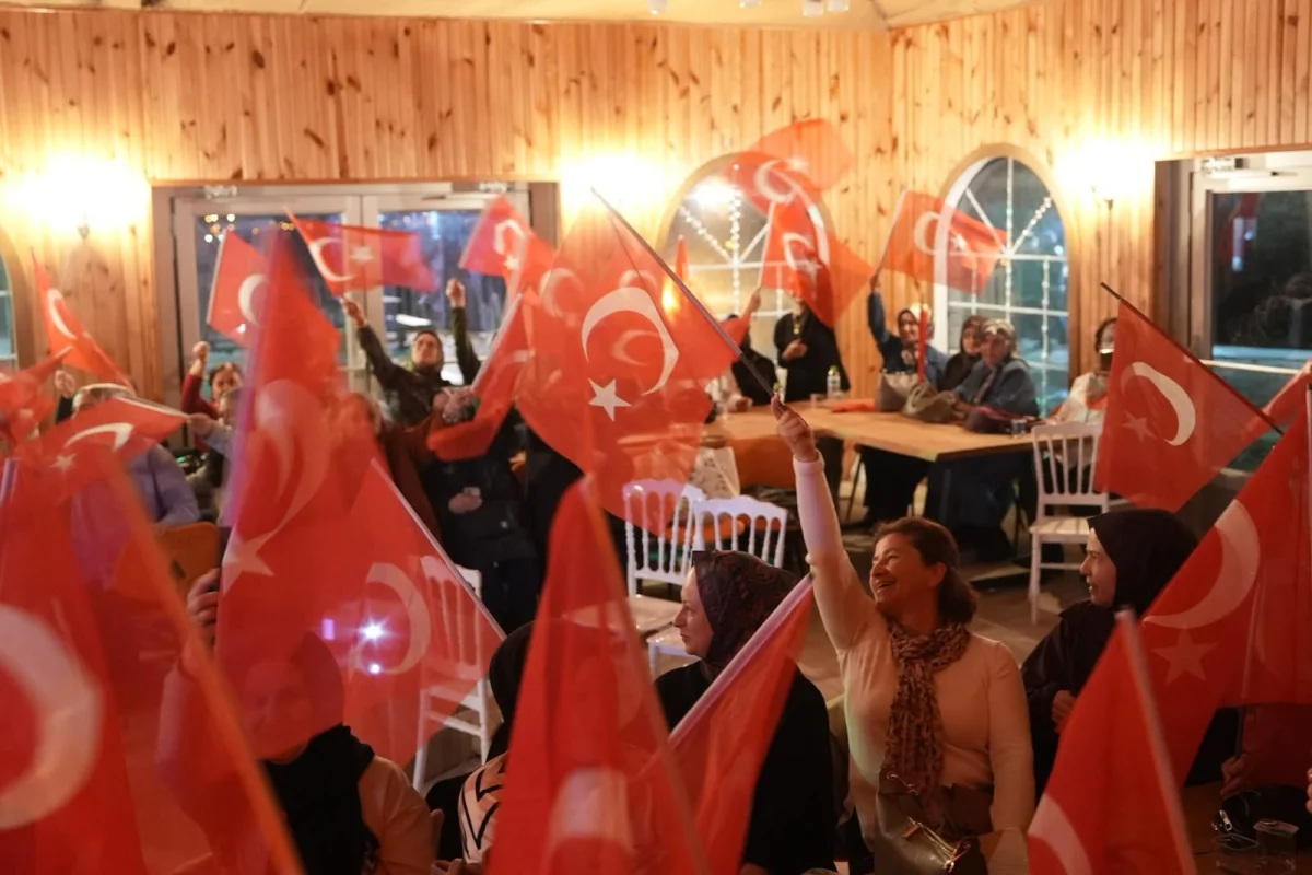 Düzceli kadınlar Cumhuriyet'i eğlenerek kutladı