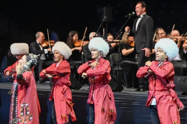 Türk dünyasından 400 sanatçı Cumhuriyet’in 103’üncü yılı için Ankara’da buluştu