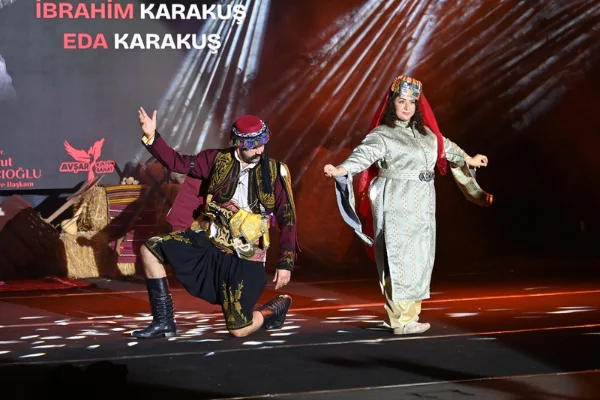 Kumluca'da Cumhuriyet efelerle kutlandı