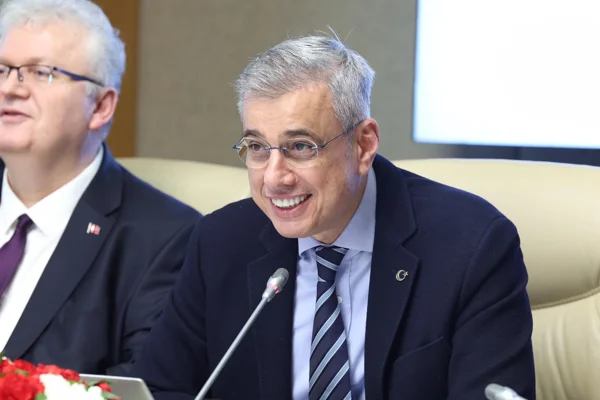 Memişoğlu, Cumhurbaşkanlığı Külliyesi'nde düzenlenen 29 Ekim törenine katıldı