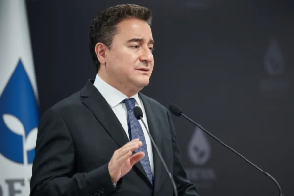 Babacan’dan Nevşehir’deki peribacası çökmesine ilişkin açıklama