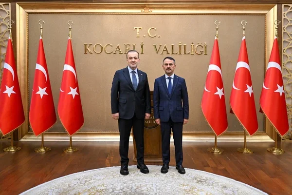 AK Parti Kocaeli İl Başkanı Talus Vali Aktaş’ı ziyaret etti