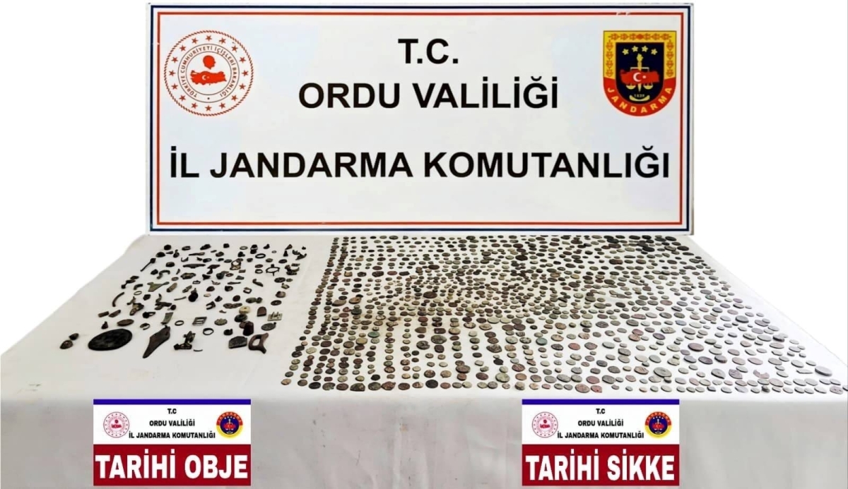 Kaçakçılık operasyonlarında tarihi eser ve kaçak araç ele geçirildi