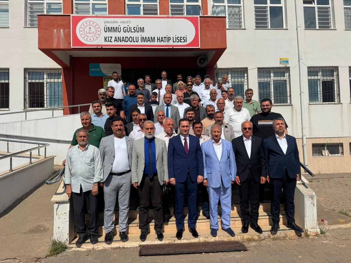 MİLLETVEKİLİ PINARBAŞI, HALFETİ’DE MUHTARLAR VE KURUM MÜDÜRLERİYLE BİR ARAYA GELDİ