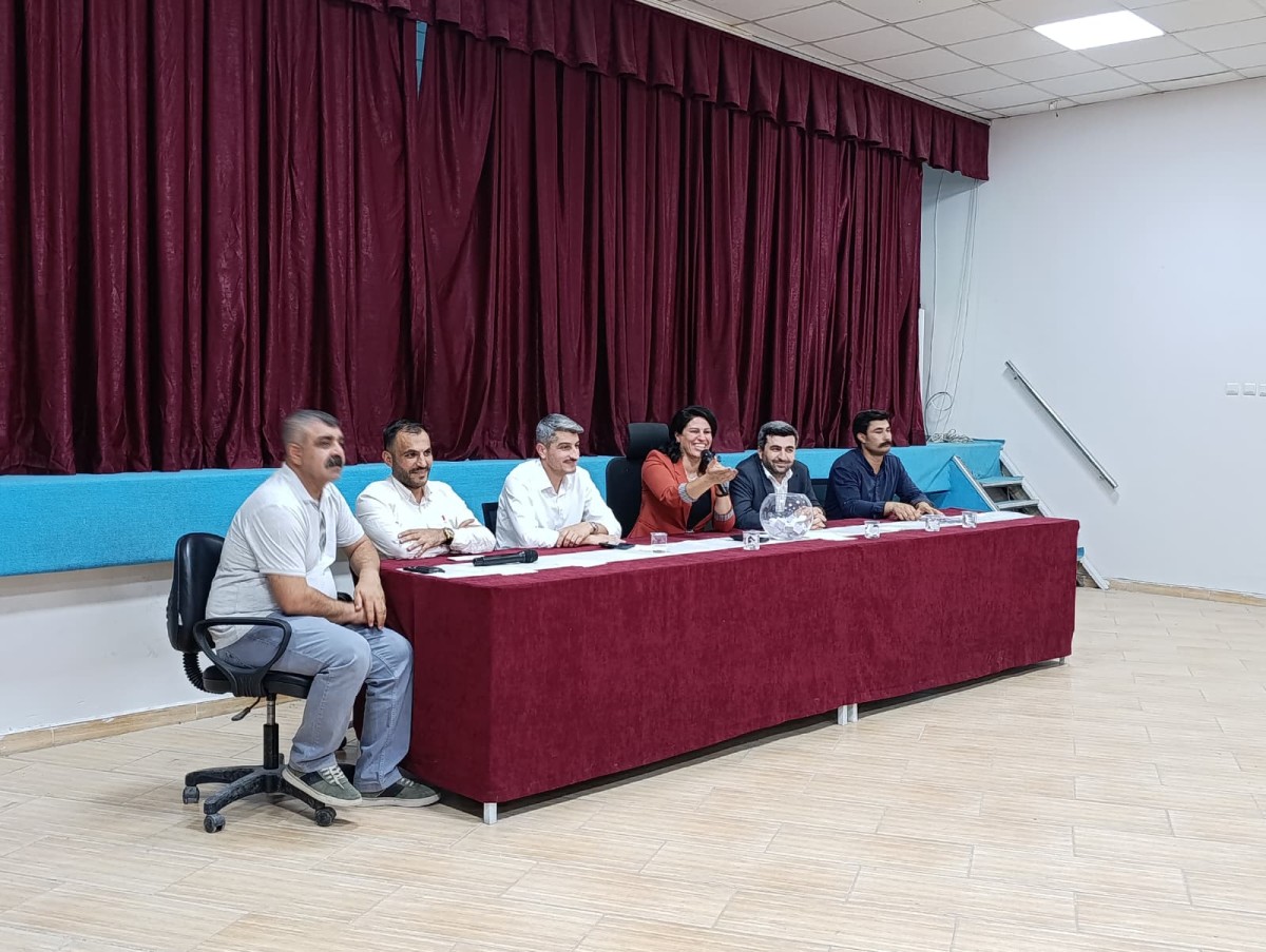 Suruç Belediyesi'nden Ekonomiye Destek: Seyyar Satış Noktaları Hak Sahiplerine Teslim Edildi